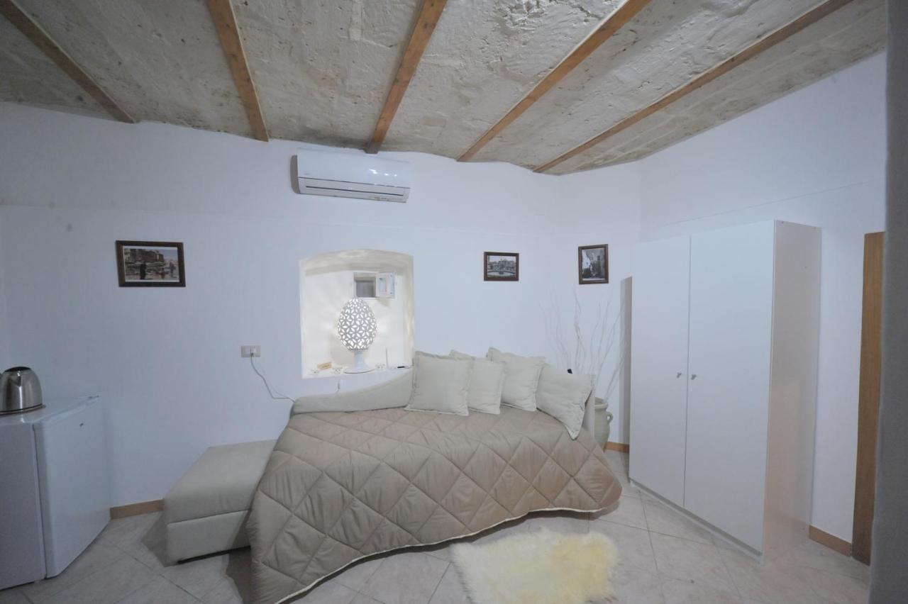Nicole House Bed & Breakfast Bari Bagian luar foto